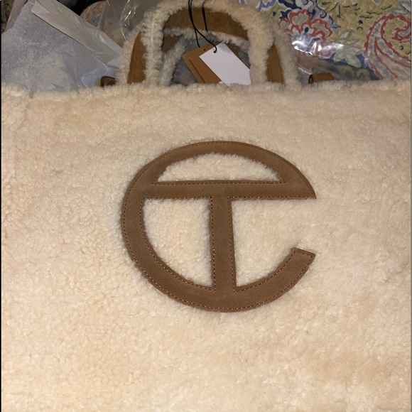 UGG x TELFAR Medium Reverse Shopper - Natural - Picture 1 of 3